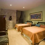 Hotel Residencia Real Del Castillo De Curiel