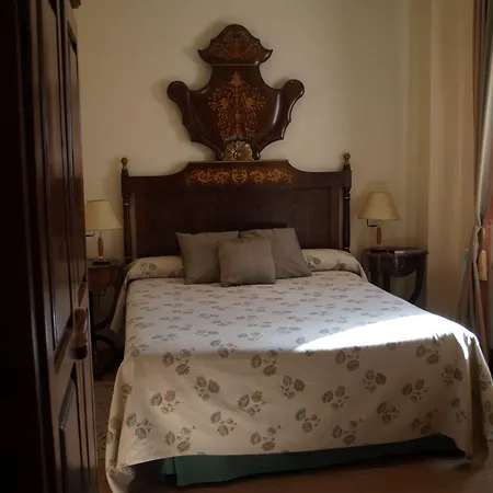 Hotell Residencia Real Del Castillo De Curiel 4*