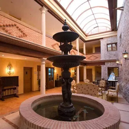 Residencia Real Del Castillo De Curiel Curiel de Duero