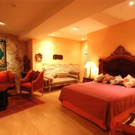 Hotel Residencia Real Del Castillo De Curiel