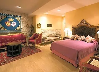 Residencia Real Del Castillo De Curiel 4*