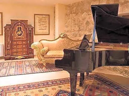 Otel Residencia Real Del Castillo De Curiel 4*