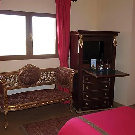 Residencia Real Del Castillo De Curiel Otel