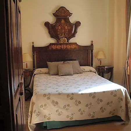 Residencia Real Del Castillo De Curiel