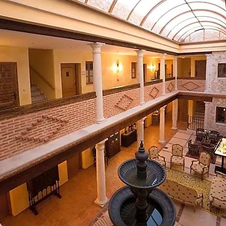 Residencia Real Del Castillo De Curiel Curiel de Duero