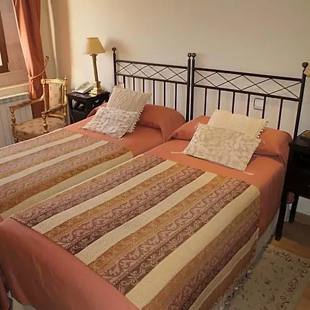 Residencia Real Del Castillo De Curiel