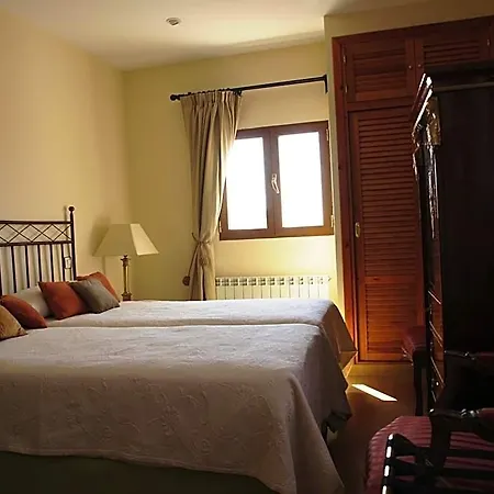 Residencia Real Del Castillo De Curiel 4*