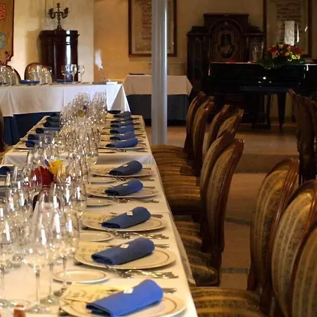 Hotel Residencia Real Del Castillo De Curiel 4*