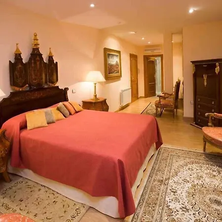 Residencia Real Del Castillo De Curiel Hotel