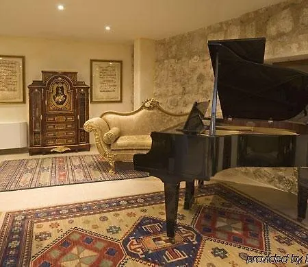 Residencia Real Del Castillo De Curiel 4*