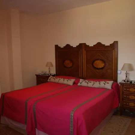 Residencia Real Del Castillo De Curiel Hotel 4*
