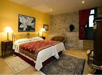 Hotel Residencia Real Del Castillo De Curiel