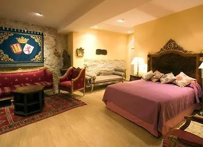 Residencia Real Del Castillo De Curiel Hotel