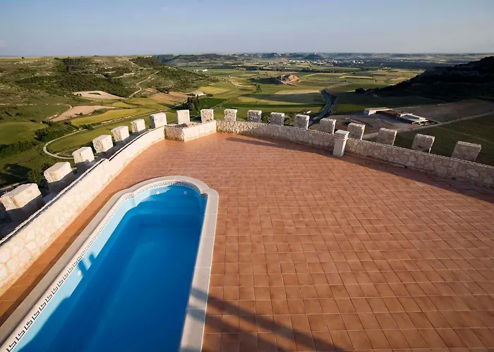 Residencia Real Del Castillo De Curiel Otel