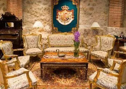 Residencia Real Del Castillo De Curiel 4*