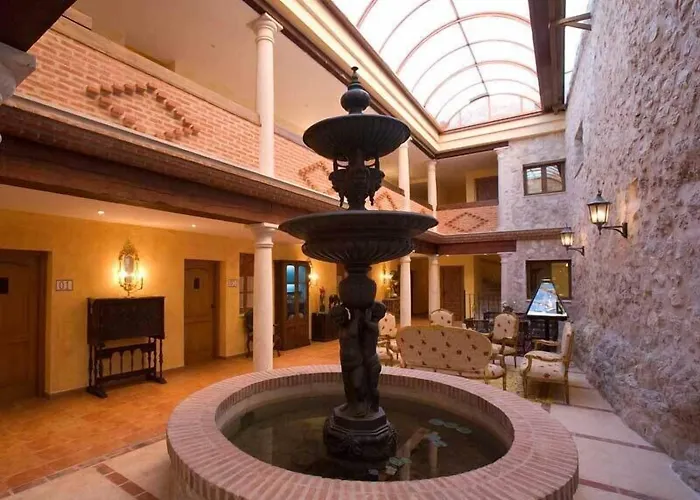 Residencia Real Del Castillo De Curiel Curiel de Duero