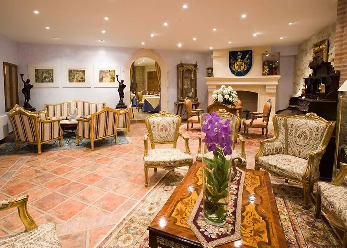 Residencia Real Del Castillo De Curiel Curiel de Duero