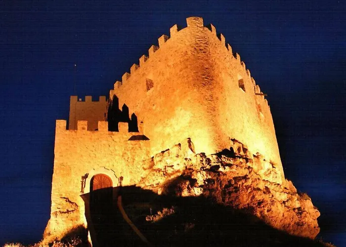 Residencia Real Del Castillo De Curiel Curiel de Duero