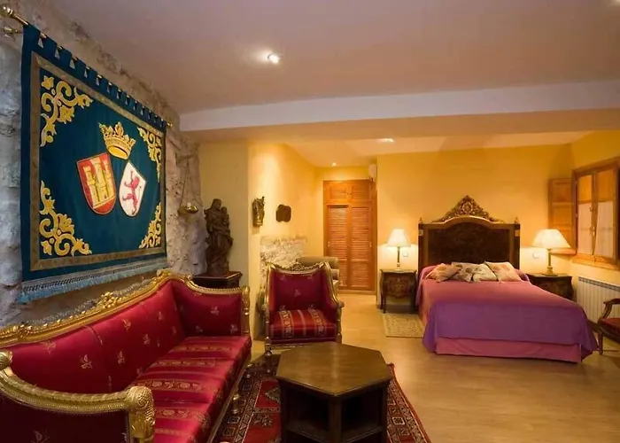 Residencia Real Del Castillo De Curiel 호텔