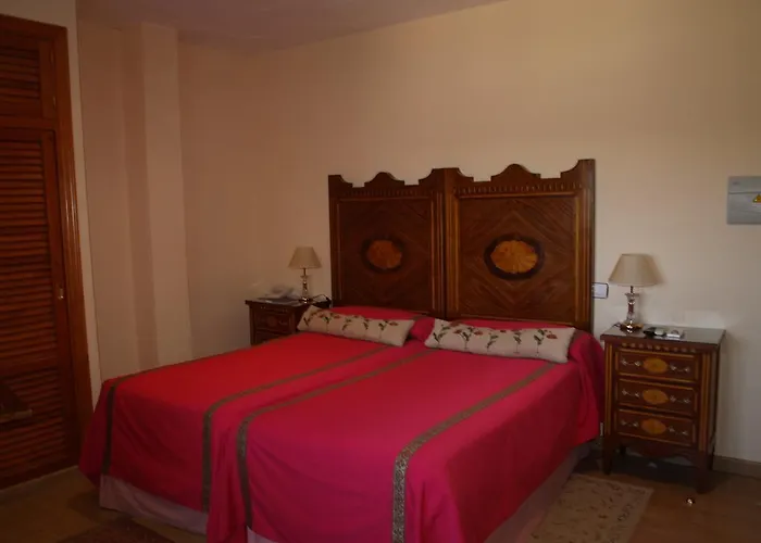 Residencia Real Del Castillo De Curiel 호텔 4*