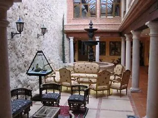 호텔 Residencia Real Del Castillo De Curiel