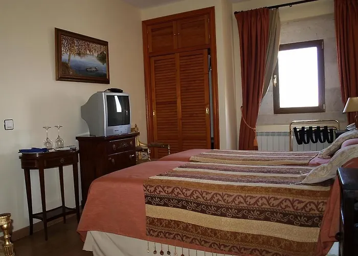 Residencia Real Del Castillo De Curiel 호텔 4*